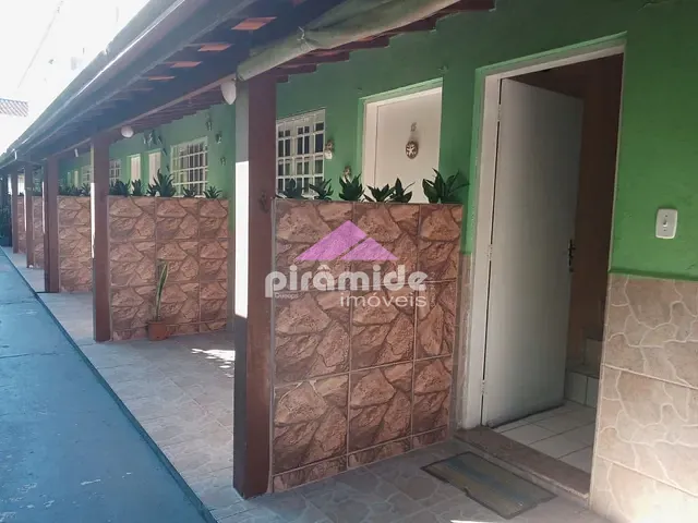 Casa com 55m² 2 quartos e 2 banheiros, à venda, no bairro Martim de Sá em Caraguatatuba