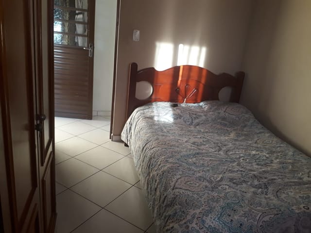 Casa com 250m² 4 quartos e 2 banheiros, à venda, no bairro Residencial Mombaça I em Pindamonhangaba