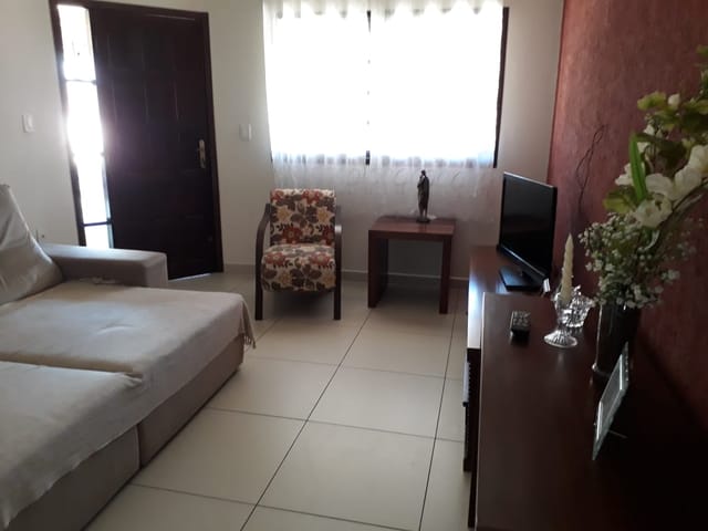Casa com 250m² 4 quartos e 2 banheiros, à venda, no bairro Residencial Mombaça I em Pindamonhangaba
