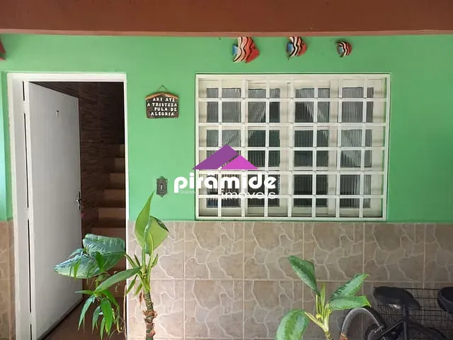 Casa com 55m² 2 quartos e 2 banheiros, à venda, no bairro Martim de Sá em Caraguatatuba