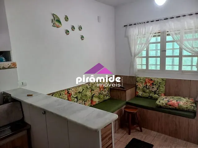 Casa com 55m² 2 quartos e 2 banheiros, à venda, no bairro Martim de Sá em Caraguatatuba