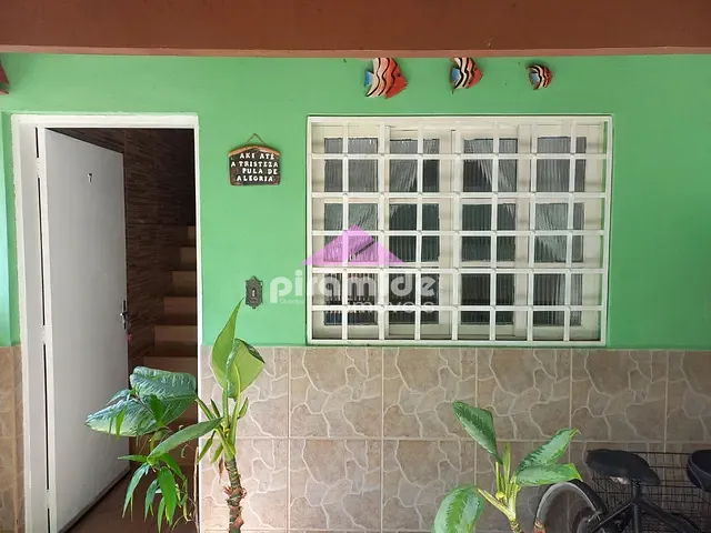 Casa com 55m² 2 quartos e 2 banheiros, à venda, no bairro Martim de Sá em Caraguatatuba