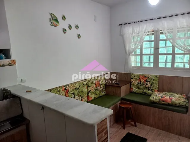 Casa com 55m² 2 quartos e 2 banheiros, à venda, no bairro Martim de Sá em Caraguatatuba
