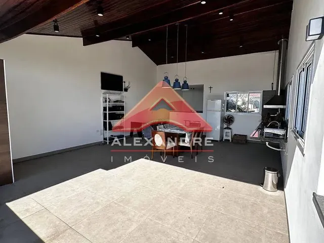 Casa com 10m² 2 quartos e 3 banheiros, à venda, no bairro Vila Industrial em São José Dos Campos