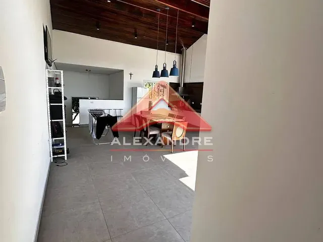 Casa com 10m² 2 quartos e 3 banheiros, à venda, no bairro Vila Industrial em São José Dos Campos