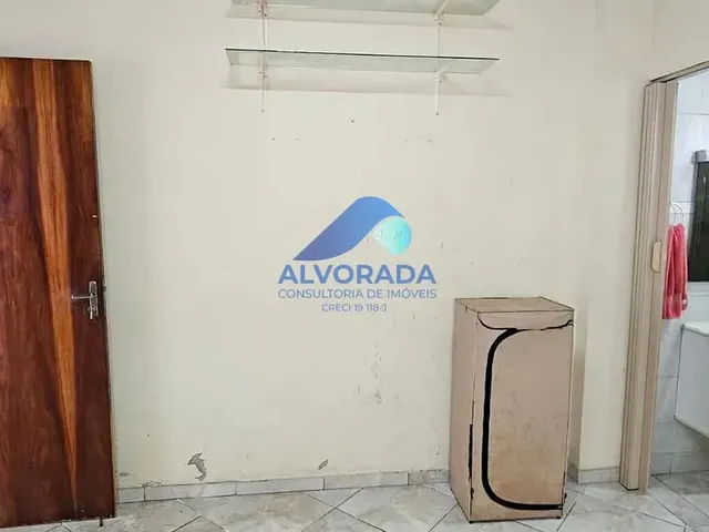 Casa com 250m² 3 quartos e 1 banheiro, à venda, no bairro Jardim Ismênia em São José Dos Campos