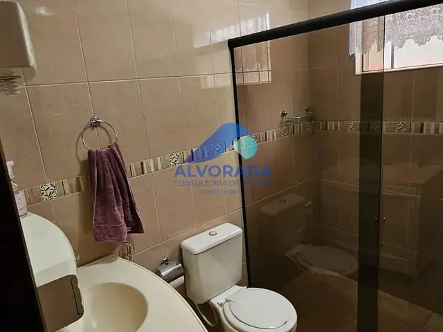 Casa com 250m² 3 quartos e 1 banheiro, à venda, no bairro Jardim Ismênia em São José Dos Campos