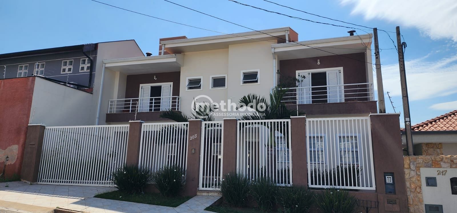 Casa, 4 quartos, 330 m² - Foto 1