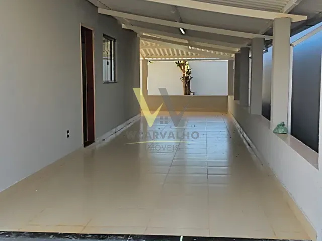 Casa com 300m² 3 quartos e 2 banheiros, à venda, no bairro Parque dos Pirineus em Anápolis