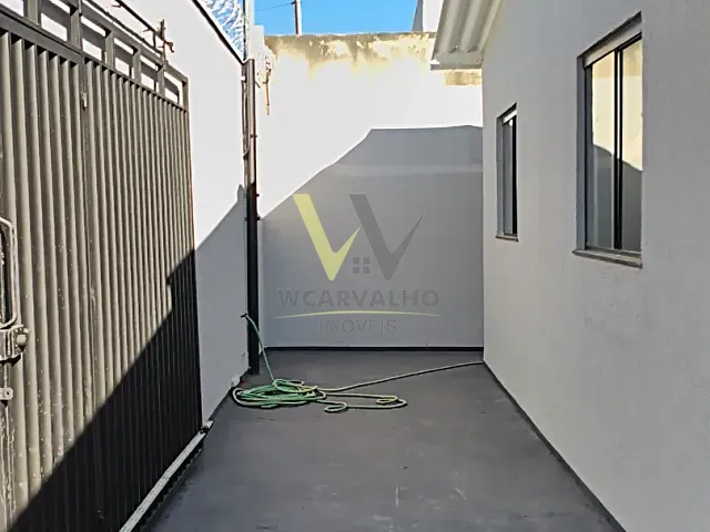 Casa com 300m² 3 quartos e 2 banheiros, à venda, no bairro Parque dos Pirineus em Anápolis
