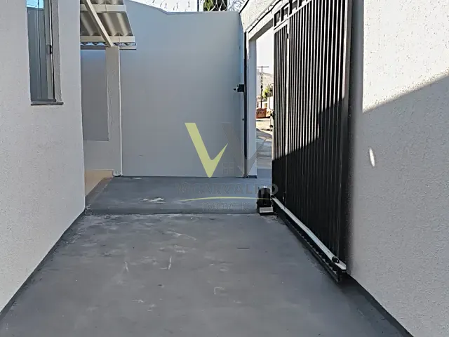 Casa com 300m² 3 quartos e 2 banheiros, à venda, no bairro Parque dos Pirineus em Anápolis