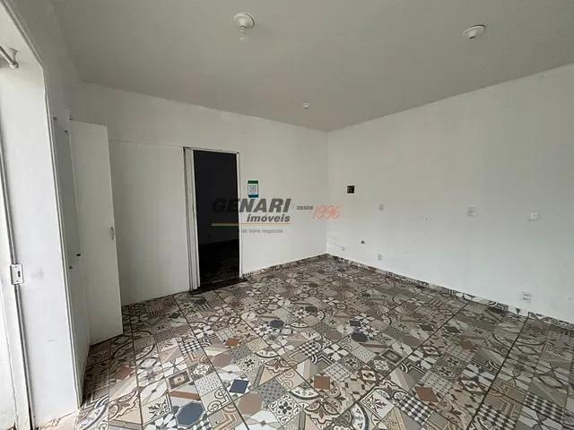 Casa com 250m² 2 quartos e 3 banheiros, à venda, no bairro Vila Castelo Branco em Indaiatuba