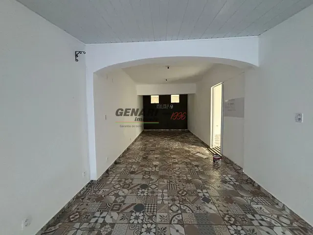 Casa com 250m² 2 quartos e 3 banheiros, à venda, no bairro Vila Castelo Branco em Indaiatuba