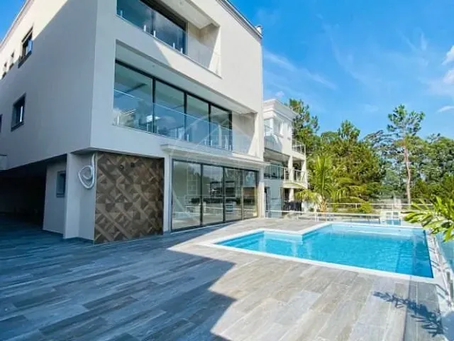Casa com 532m² 4 quartos e 4 banheiros, à venda, no bairro Centro Comercial Jubran em Barueri