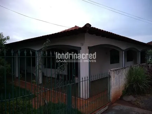 Casa com 1134m², à venda, no bairro Centro em Ibiporã
