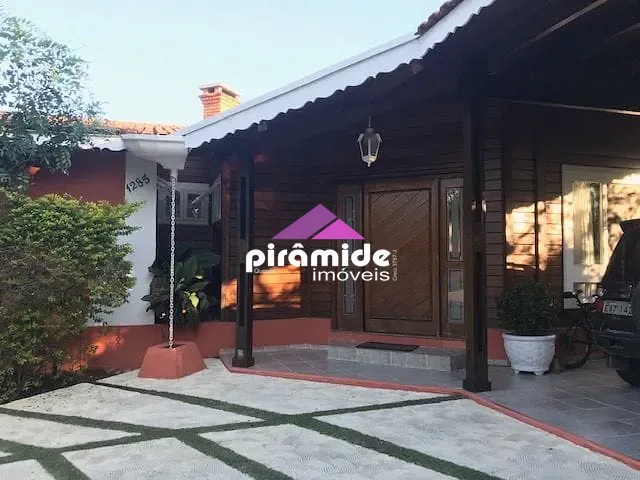 Casa com 855m² 4 quartos e 4 banheiros, à venda, no bairro Estrada Nova Taubaté em Tremembé