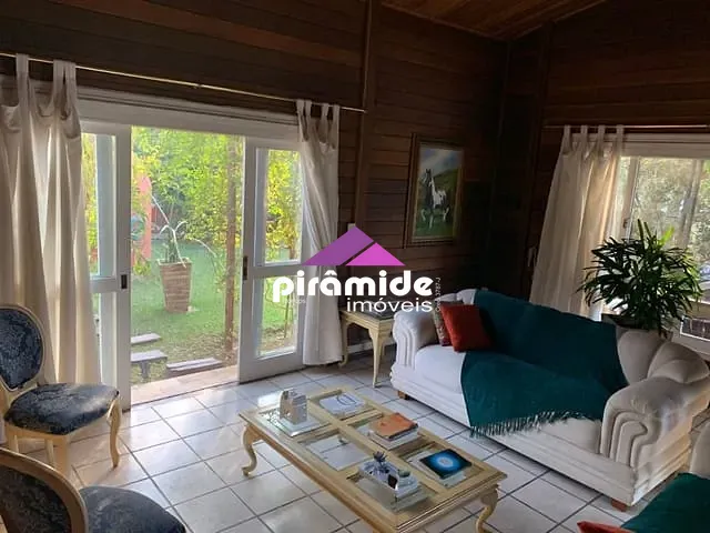 Casa com 855m² 4 quartos e 4 banheiros, à venda, no bairro Estrada Nova Taubaté em Tremembé
