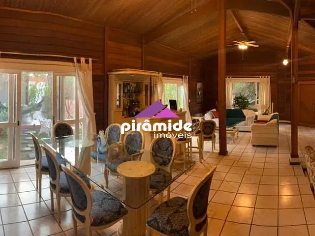 Casa com 855m² 4 quartos e 4 banheiros, à venda, no bairro Estrada Nova Taubaté em Tremembé