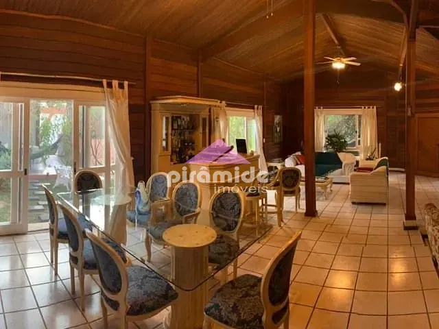 Casa com 855m² 4 quartos e 4 banheiros, à venda, no bairro Estrada Nova Taubaté em Tremembé