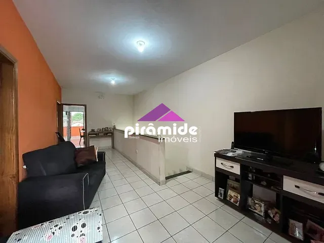 Casa com 300m² 3 quartos e 2 banheiros, à venda, no bairro Parque Novo Horizonte em São José dos Campos