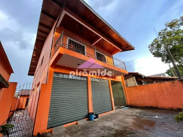 Casa com 300m² 3 quartos e 2 banheiros, à venda, no bairro Parque Novo Horizonte em São José dos Campos