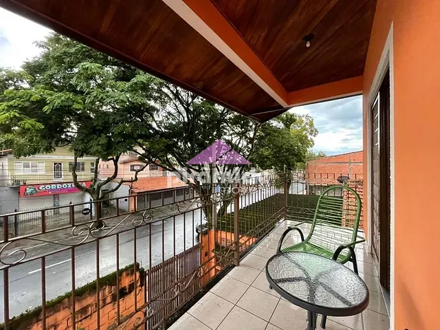 Casa com 300m² 3 quartos e 2 banheiros, à venda, no bairro Parque Novo Horizonte em São José dos Campos