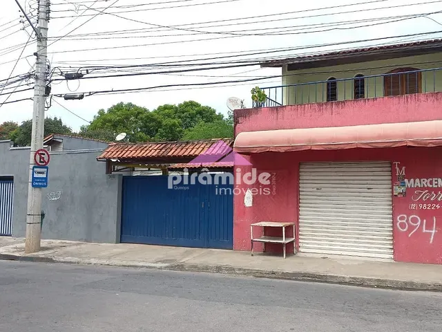 Casa com 329m² 3 quartos e 2 banheiros, à venda, no bairro Chácaras São José em São José dos Campos