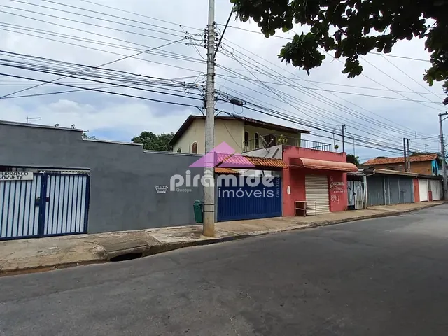 Casa com 329m² 3 quartos e 2 banheiros, à venda, no bairro Chácaras São José em São José dos Campos