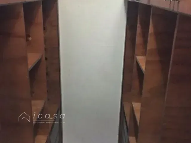 Casa com 300m² 3 quartos e 2 banheiros, à venda, no bairro Jardim Santa Maria em Jacareí