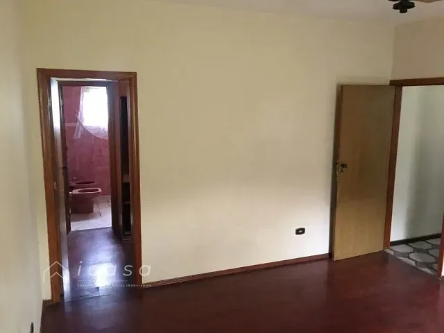 Casa com 300m² 3 quartos e 2 banheiros, à venda, no bairro Jardim Santa Maria em Jacareí