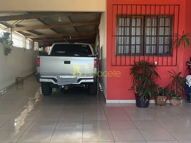 Casa 2 quartos e 2 banheiros, à venda, no bairro Cidade Nova em Pindamonhangaba