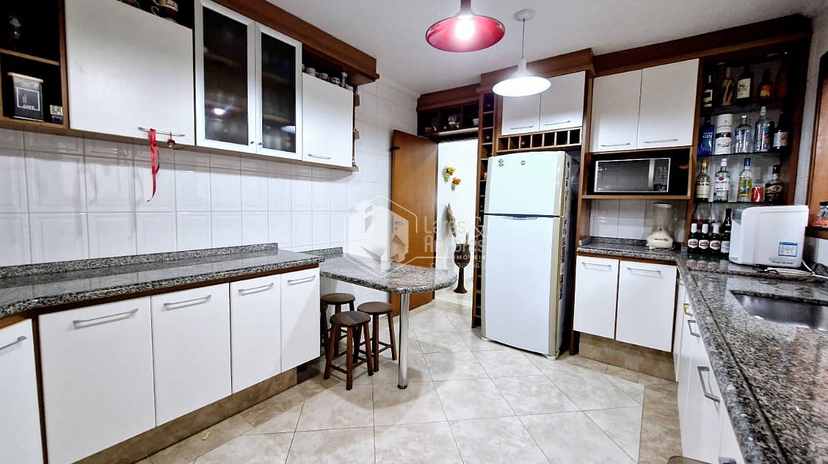 Casa à venda com 3 quartos, 188m² - Foto 27