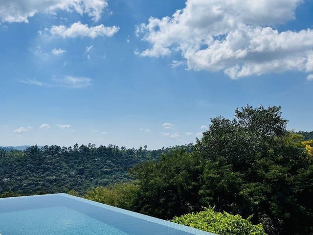 Casa com 580m² 4 quartos e 6 banheiros, à venda, no bairro Tamboré em Santana de Parnaíba