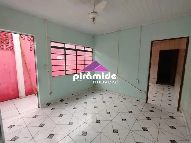 Casa com 125m² 2 quartos e 1 banheiro, à venda, no bairro Jardim Paraíso do Sol em São José Dos Campos