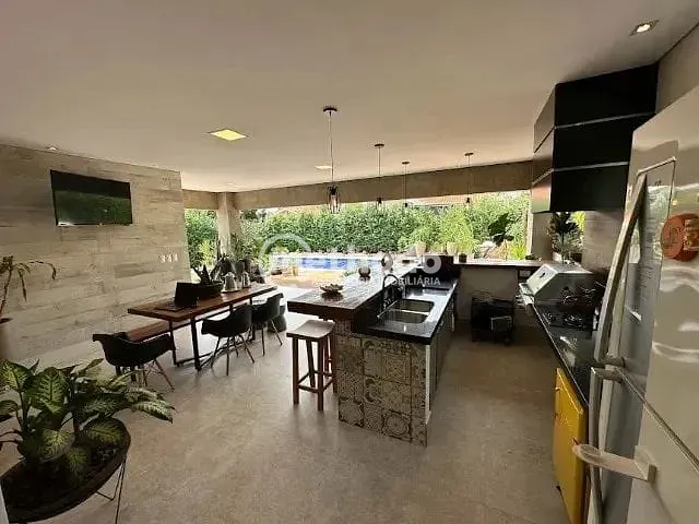 Casa com 614m² 3 quartos e 4 banheiros, à venda, no bairro Vila Hollândia em Campinas