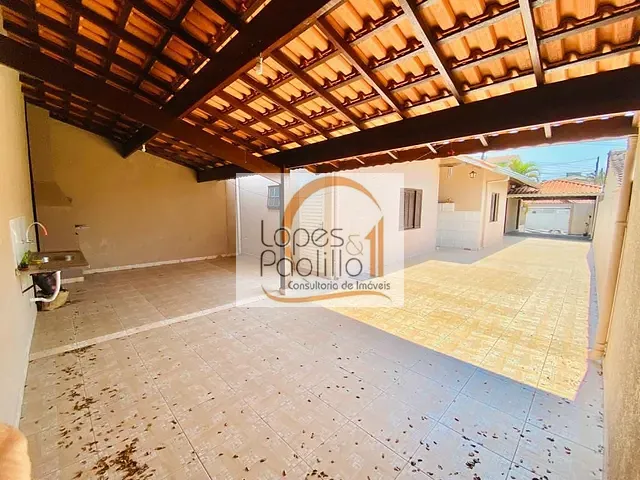 Casa com 240m² 2 quartos e 3 banheiros, à venda, no bairro Jardim Jaraguá em Atibaia