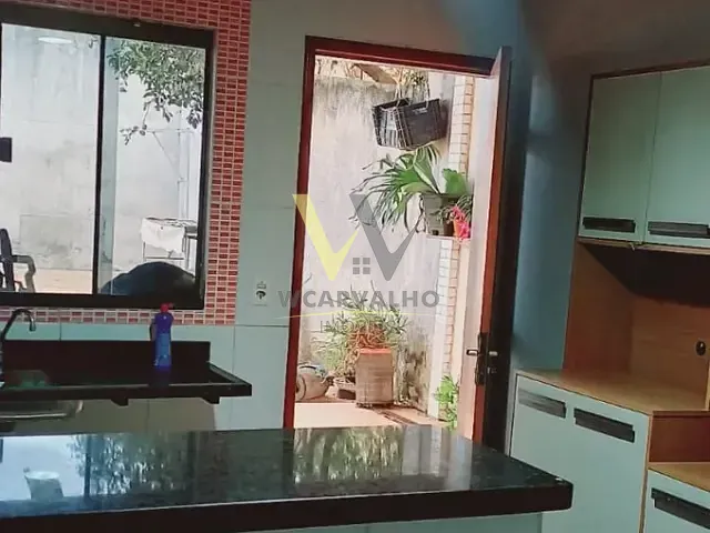 Casa com 320m² 3 quartos e 2 banheiros, à venda, no bairro Jardim dos Ipês em Anápolis