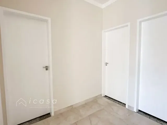 Casa com 250m² 3 quartos e 4 banheiros, à venda, no bairro Bosque dos Eucaliptos em São José dos Campos