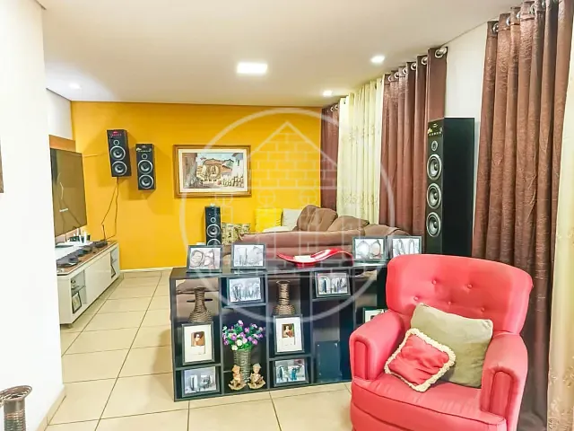 Casa com 250m² 3 quartos e 2 banheiros, à venda, no bairro Jardim Edi em São Paulo