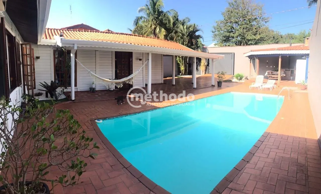 Casa, 3 quartos, 230 m² - Foto 1