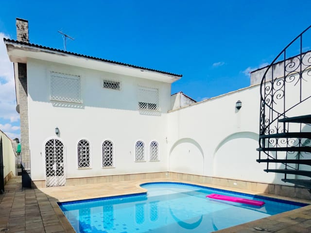 Casa com 300m² 4 quartos e 5 banheiros, à venda, no bairro Vila Lúcia em São Paulo