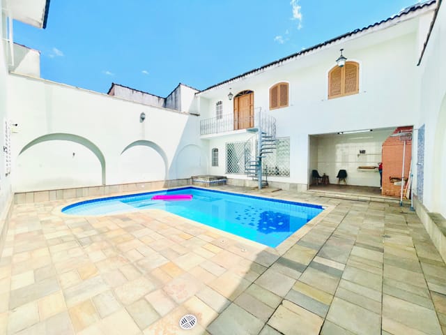 Casa com 300m² 4 quartos e 5 banheiros, à venda, no bairro Vila Lúcia em São Paulo