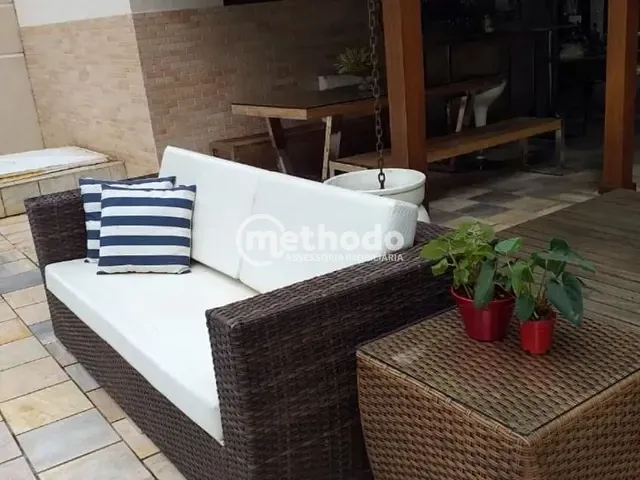Casa com 270m² 3 quartos e 5 banheiros, à venda, no bairro Vila Faustina II em Valinhos