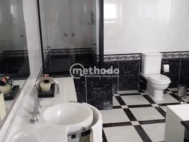 Casa com 270m² 3 quartos e 5 banheiros, à venda, no bairro Vila Faustina II em Valinhos
