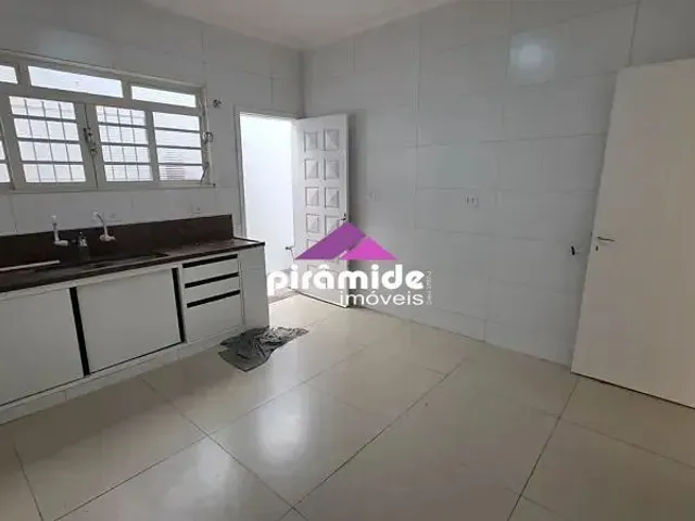 Casa com 222m² 4 quartos e 3 banheiros, à venda, no bairro Jardim Liberdade em Jacareí