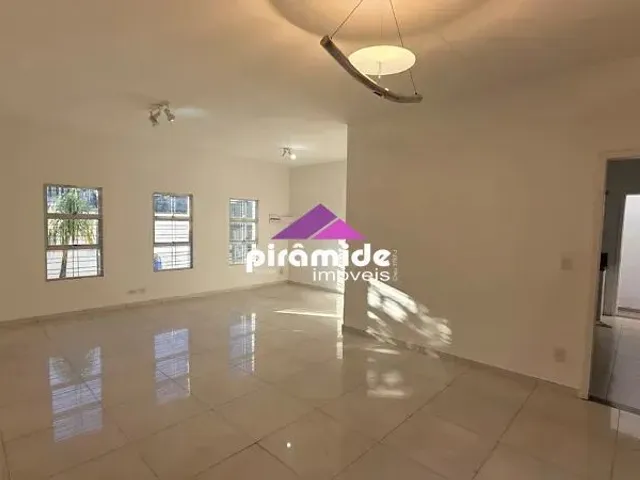 Casa com 222m² 4 quartos e 3 banheiros, à venda, no bairro Jardim Liberdade em Jacareí