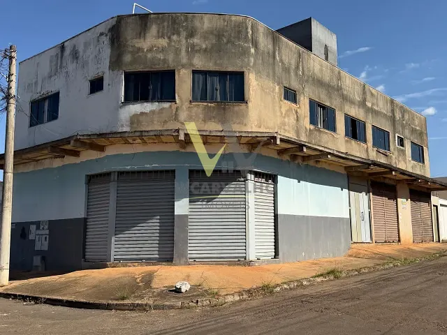 Sobrado com 293m² 3 quartos e 2 banheiros, à venda, no bairro Ayrton Senna em Anápolis