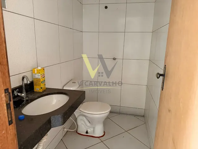 Sobrado com 293m² 3 quartos e 2 banheiros, à venda, no bairro Ayrton Senna em Anápolis