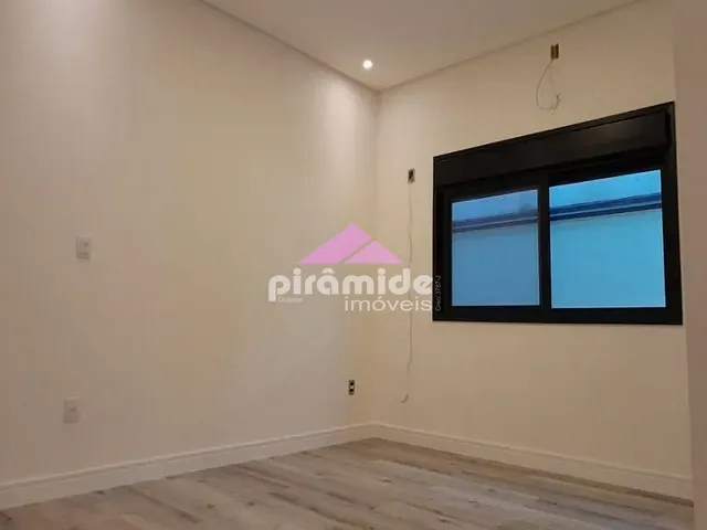 Casa com 300m² 3 quartos e 3 banheiros, à venda, no bairro Condomínio Terras do Vale em Caçapava