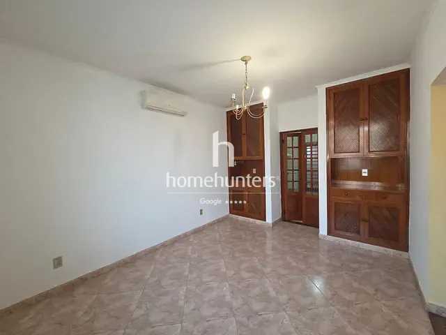 Casa 3 quartos e 3 banheiros, à venda ou para alugar, no bairro Vila Papelão em Valinhos